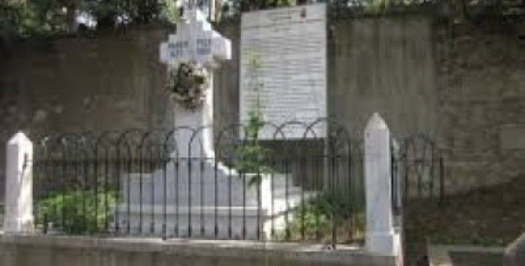 Kuzguncuk Rum Ortadoks Mezarlığına nasıl giderim ?