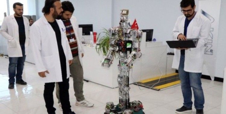Milli insansı robotun seri üretimine başlandı