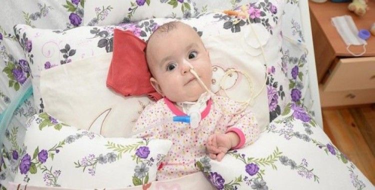 SMA hastası Hafsa bebek yaşama tutunmaya çalışıyor
