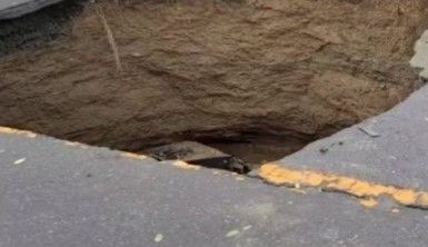 Japonya'da otoyol çöktü, araç oluşan dev çukura düştü