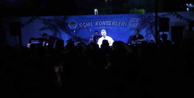 Zonguldaklılar sahil konserleriyle eğlendi