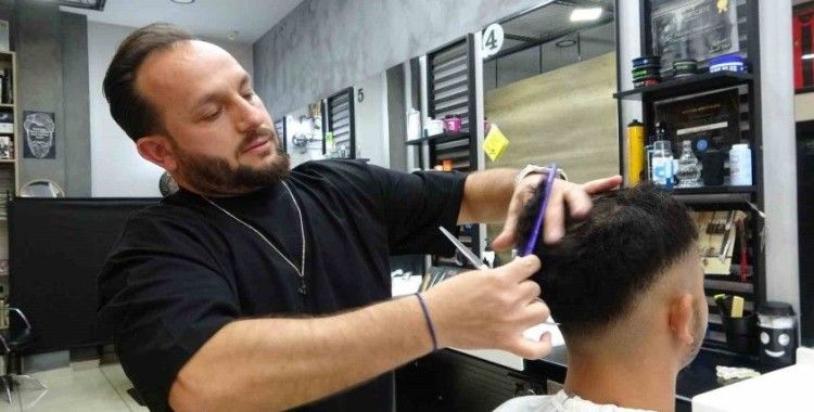 Uşaklı kuaför, saç kesim, renklendirme ve perma yarışmasında birinci oldu