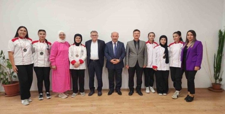 Kütahya Hayme Ana MTAL öğrencileri Turizm ve Lezzet Festivali’nde büyük başarı elde etti