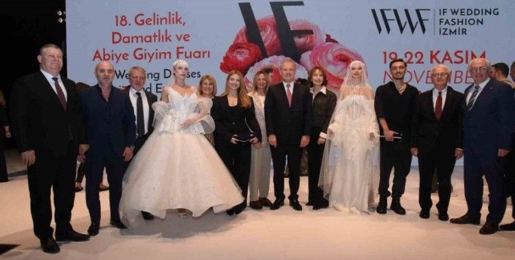 Gelinlikte ödüller İzmir Ekonomi’ye