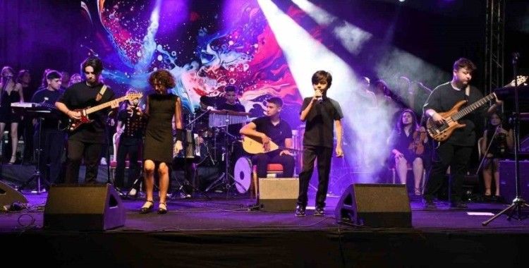 Balıkesir’den İstanbul’a gençlik ve sanat köprüsü