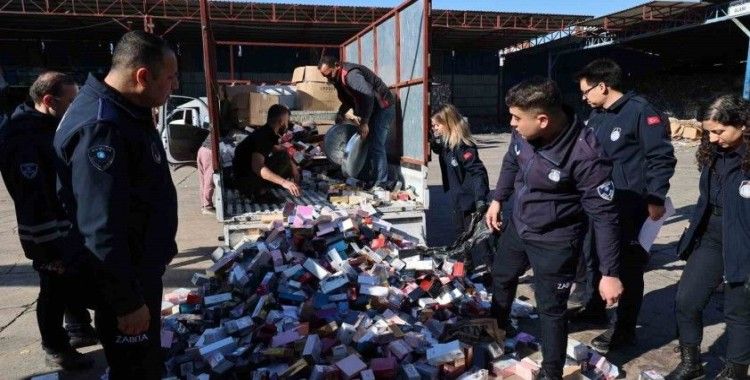 Antalya’da ele geçirilen 2 bin adet sahte parfüm imha edildi