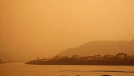 Meteoroloji 'Göz gözü görmeyecek' diyerek uyardı: 'Çamur yağacak, çöl tozu fırtınası geliyor'