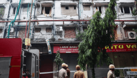 Hindistan'da otel yangını: 15 ölü