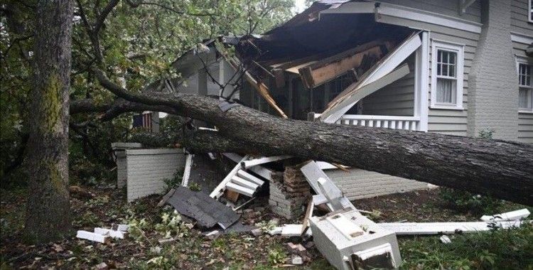 ABD'de fırtına felaketi: 500 bin kişi elektriksiz kaldı, 3 kişi öldü