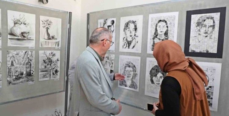 Resim bölümü öğrencilerinden ilk sergi heyecanı