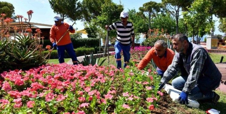 Muratpaşa’nın renkli emeği Çiçek Desenleri Günleri başlıyor