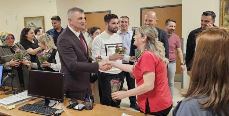 Hemşirelere sürpriz kutlama