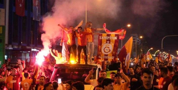 Edirne’de Galatasaray’ın şampiyonluğu coşkuyla kutlandı