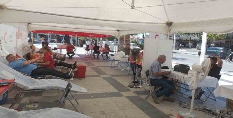 Sarıgöl’de kan bağışı kampanyasına büyük destek