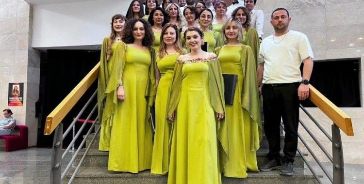 Müzik öğretmenleri İzmir’den ödülle döndü