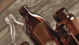 Bilim insanları duyurdu: Cam şişelerde, plastikten daha fazla mikroplastik tespit edildi