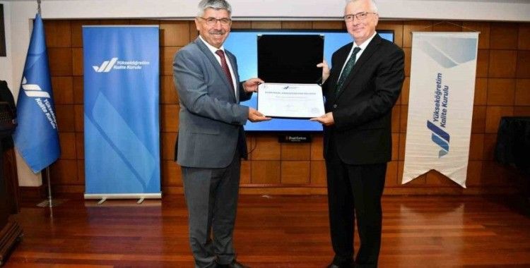 MSKÜ, Kurumsal Akreditasyon Belgesini teslim aldı