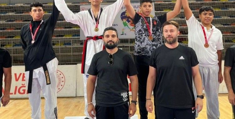Elazığ erkek takımı taekwondoda şampiyon oldu