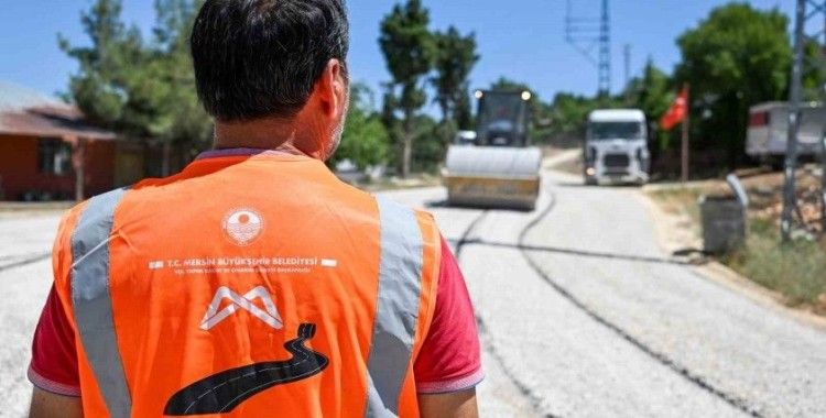 Erdemli kırsalındaki yollar yenileniyor