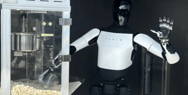 Elon Musk'ın retro Tesla restoranı hayran akınına uğradı