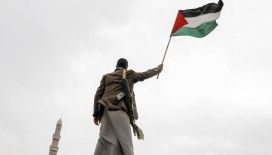 Husilerden İsrail’le bağlantılı gemileri vurma tehdidi