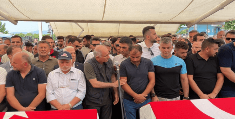 Tesadüfen tanıştığı tanker şoförüyle yangına su taşırken hayatını kaybetti