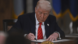 Trump, Çin'e yönelik yüksek tarifeleri 90 gün daha askıya aldı