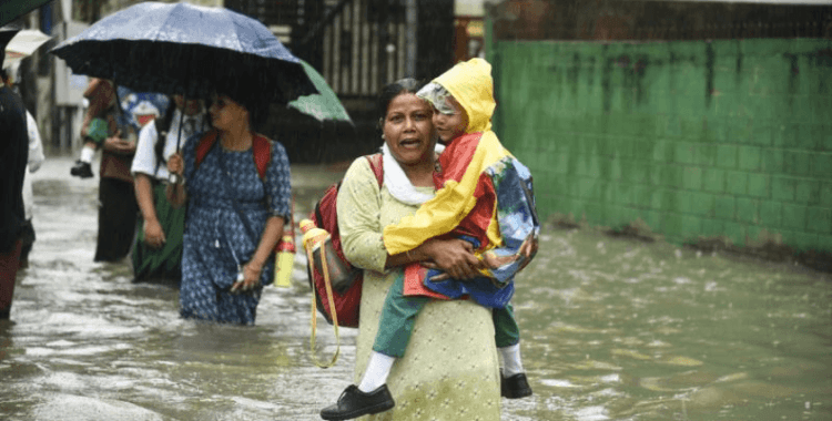 Hindistan'da sel: En az 17 kişi öldü, 75 kişi yaralandı