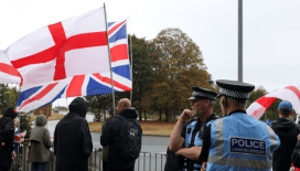 İngiltere’de Sığınmacı Karşıtı Protestoda 5 Kişi Tutuklandı