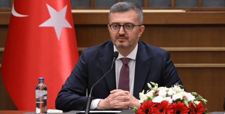 Burhanettin Duran: TRT'nin duayen spikerlerinden Özel'e Allah'tan rahmet diliyorum