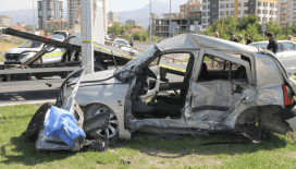 Kayseri'de iki otomobilin çarpıştığı kazada 3 kişi öldü, 3 kişi yaralandı