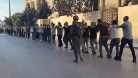 İşgalci İsrail, Batı Şeria'da yüzlerce Filistinliyi alıkoydu