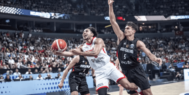 Basketbolcu Shane Larkin, Türk Milli Takımı'na veda etti: 'Göğsümdeki Türkiye yazısıyla sahaya çıkmak benim için onurdu'