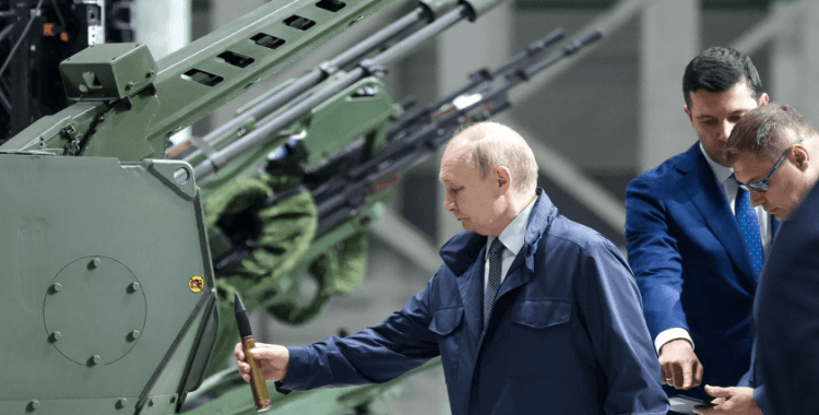 Putin'den ABD'ye mesaj: START Anlaşması'nın hükümlerine 5 Şubat 2027'ye kadar bağlı kalmaya hazırız