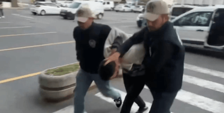 Kız öğrenci yurdunda eşyalara zarar verdiği belirlenen 4 şüpheli tutuklandı