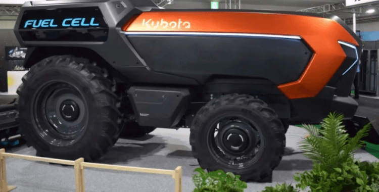 Fütüristik tasarımlı hidrojenle çalışan dünyanın ilk sürücüsüz traktörü tanıtıldı
