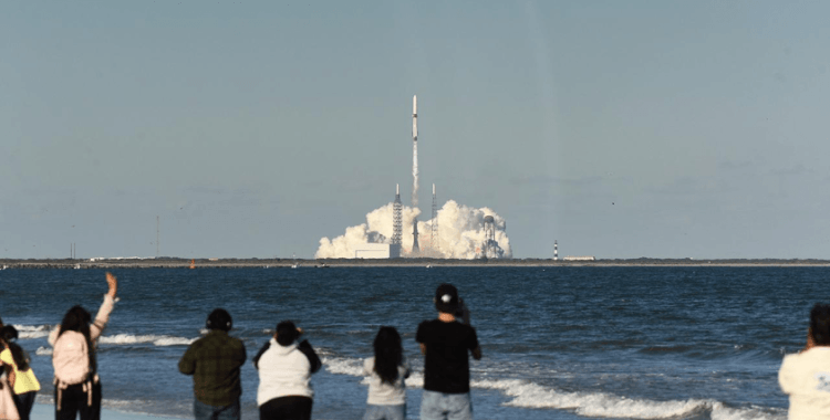 ABD'li havacılık ve uzay şirketi Blue Origin, New Glenn roketini Mars görevi için uzaya fırlattı