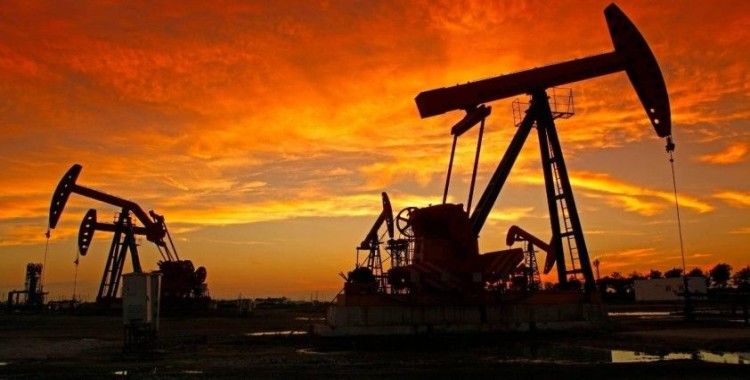 Suriye, Suudi Arabistan'dan yardım olarak bir milyon varil daha ham petrol aldı