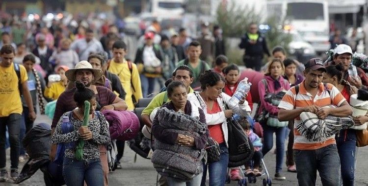 ABD İç Güvenlik Bakanı, mahkeme kararına rağmen Venezüella göçmenlerinin sınır dışı edilmesini onayladı