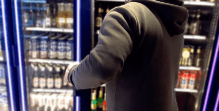 Sigara ve alkole zam bekleniyor